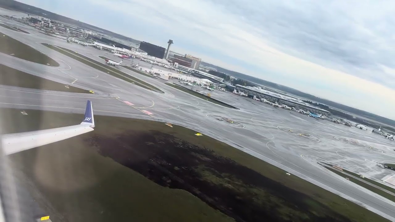 SAS (Cityjet) CRJ900 Morning Takeoff Stockholm Arlanda 