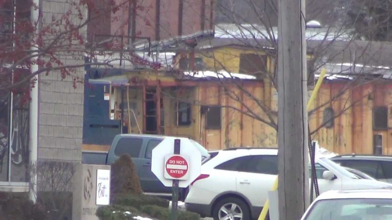 CSX Light Power w Chessie Caboose