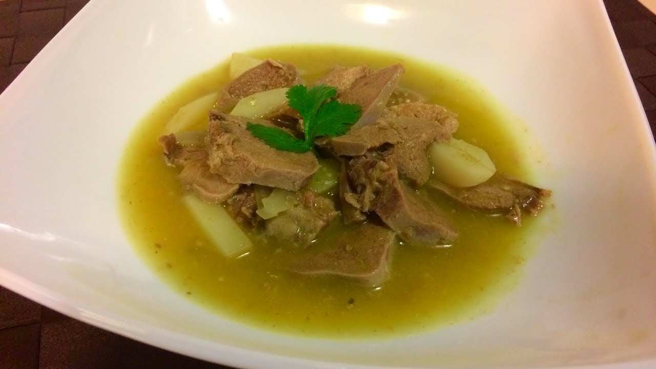 Guisado de Lengua de Cerdo en Salsa Verde - Cocinando en Familia
