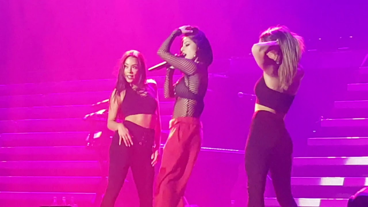 Becky G - Sola (PSA TOUR CHILE)