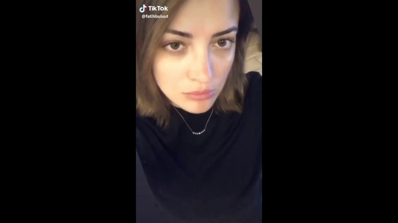 İrem Sak - TikTok - Haram Oldu Gençliğim Bak Talan Oldu