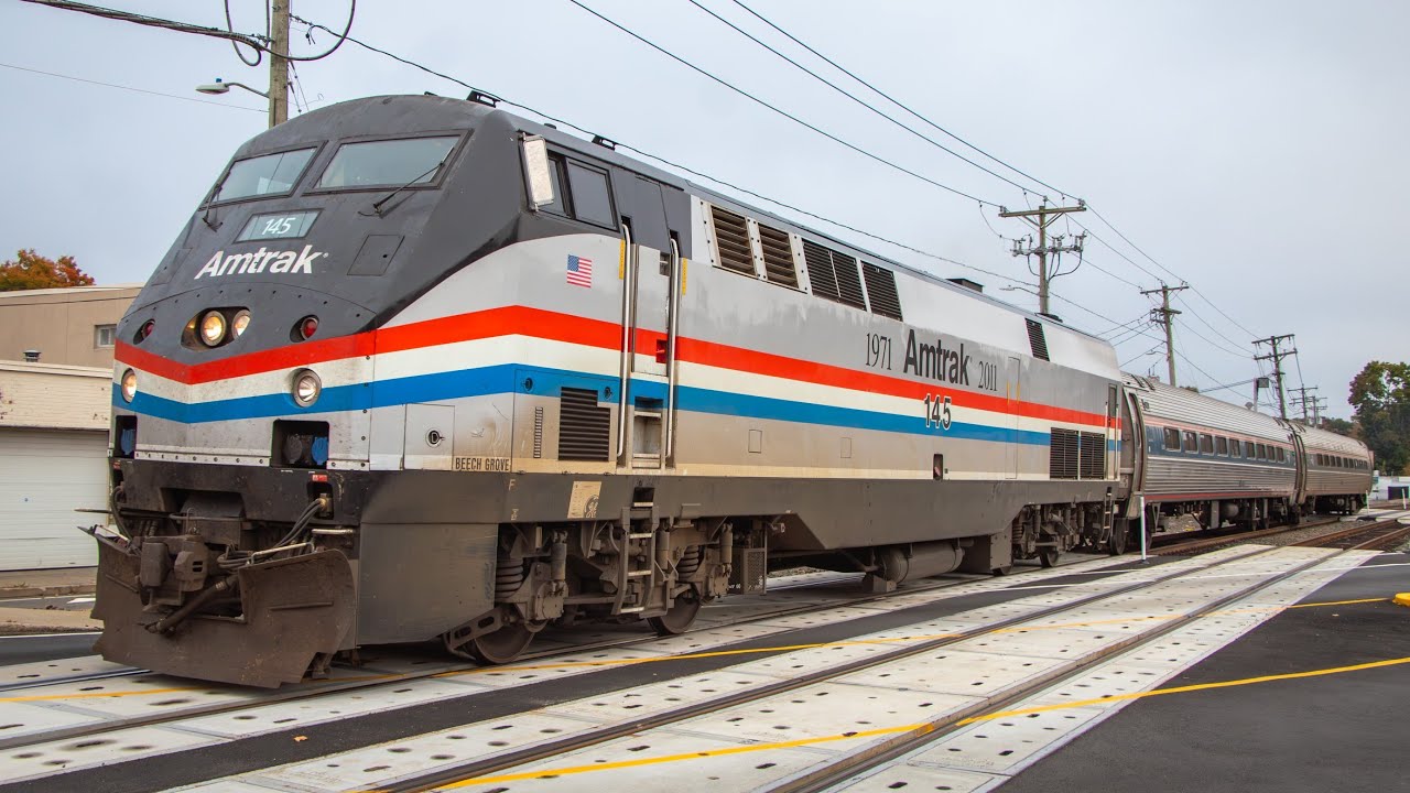 [RR] - Amtrak and CTrail Trains on the Hartford Line