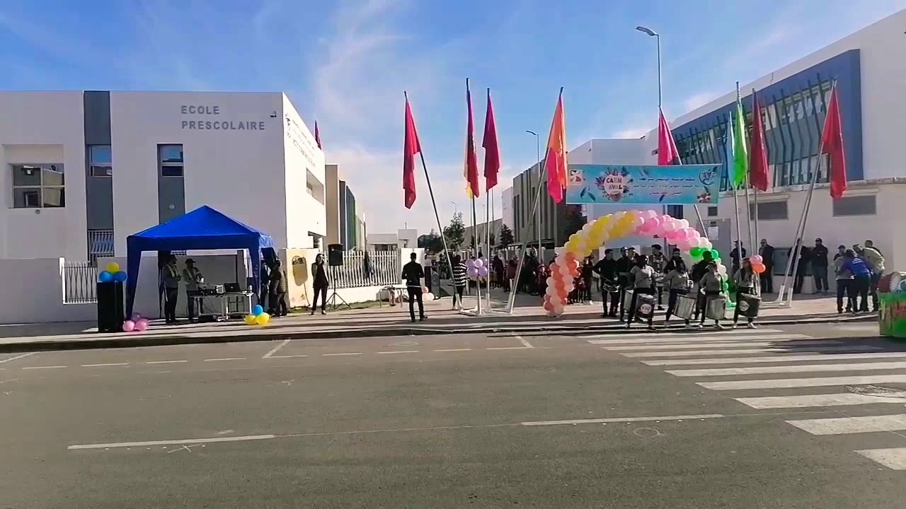 شاركت معاكم بعض لقطات من كرنفال بمدرسة الياسمين خريبكة