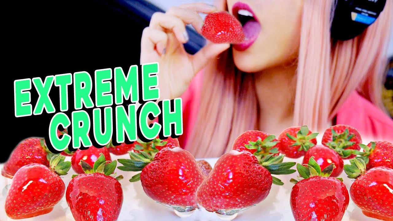 ASMR TANGHULU Candied Strawberry *CRUNCHY* Eating Sounds 탕후루