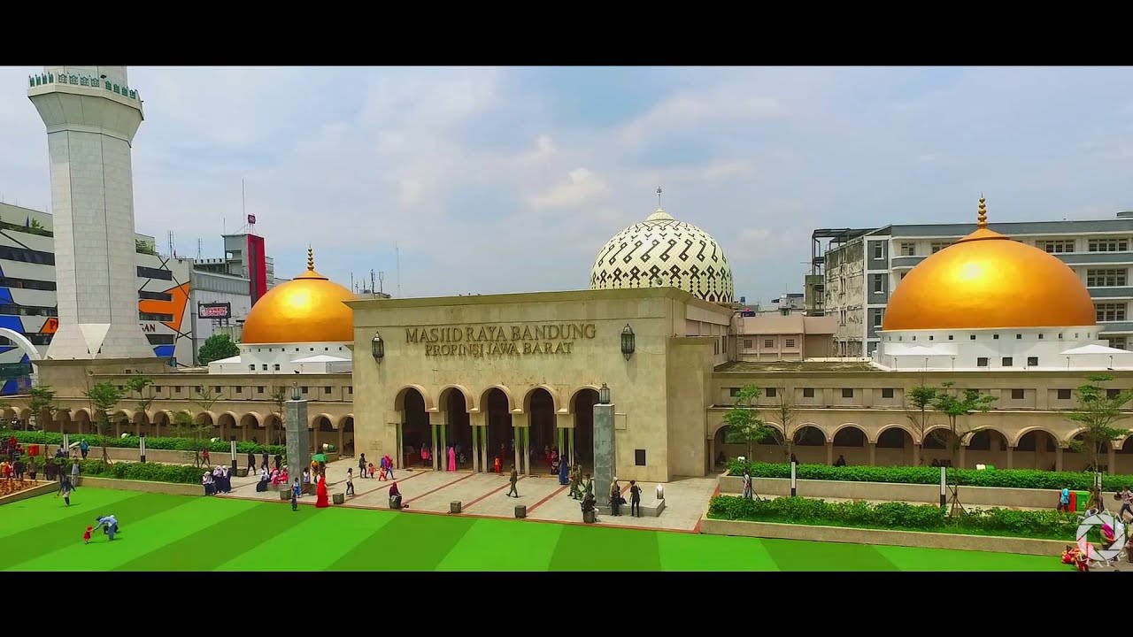 AERIAL VIDEO ALUN-ALUN BANDUNG - DJI PHANTOM 3 (HD)