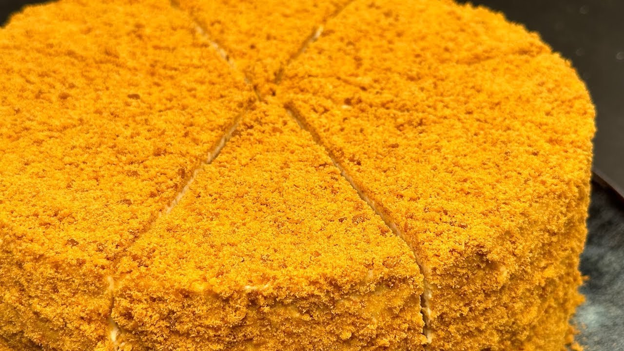 Russian Honey Cake (Medovik) &ndash; Easy & Delicious Recipe