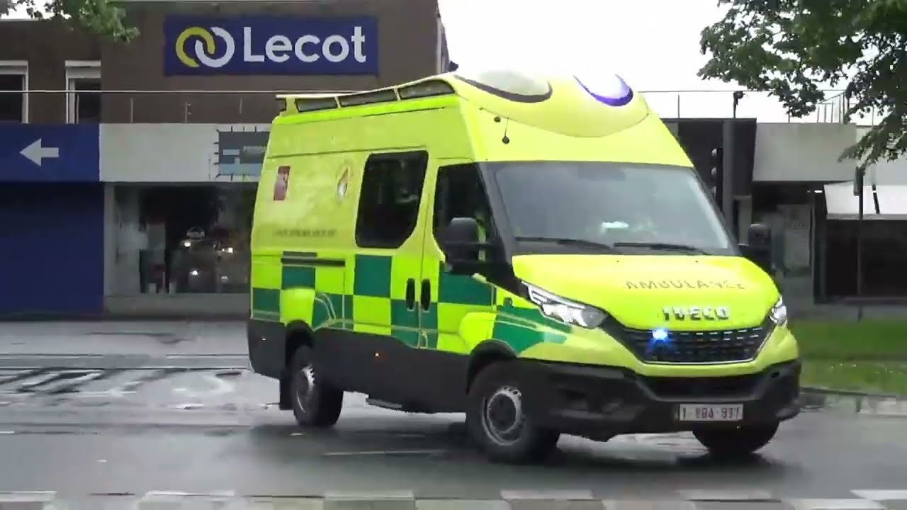 [Primeur signalisatiewagen] Ambulances & Brandweer Doornik met spoed naar verschillende interventies