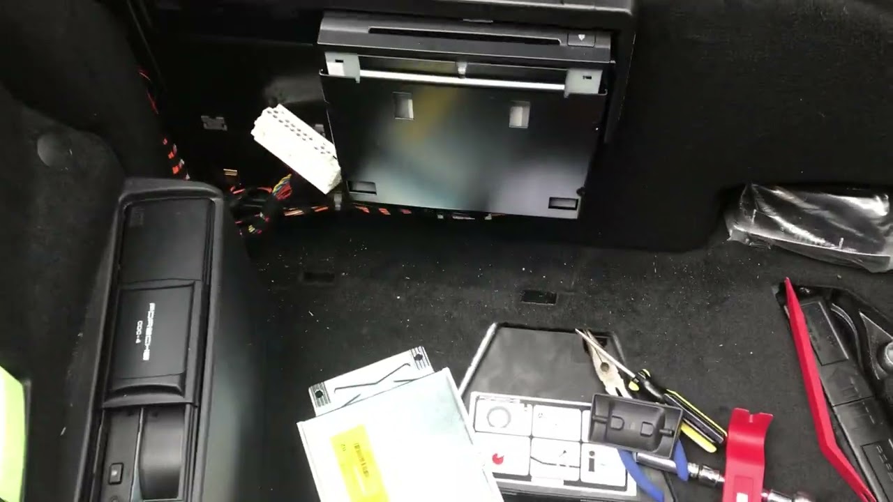 Amplifier location and removal on a  2007 Porsche 997 4s