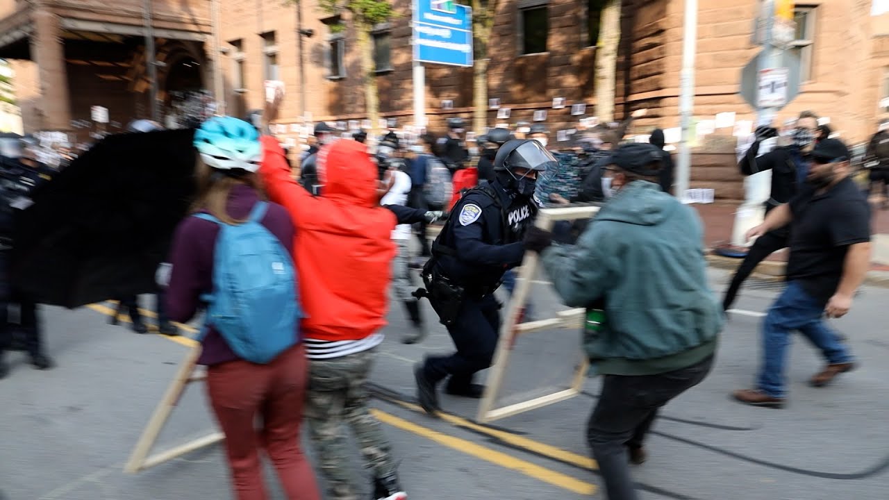 RPD removes protesters from City Hall