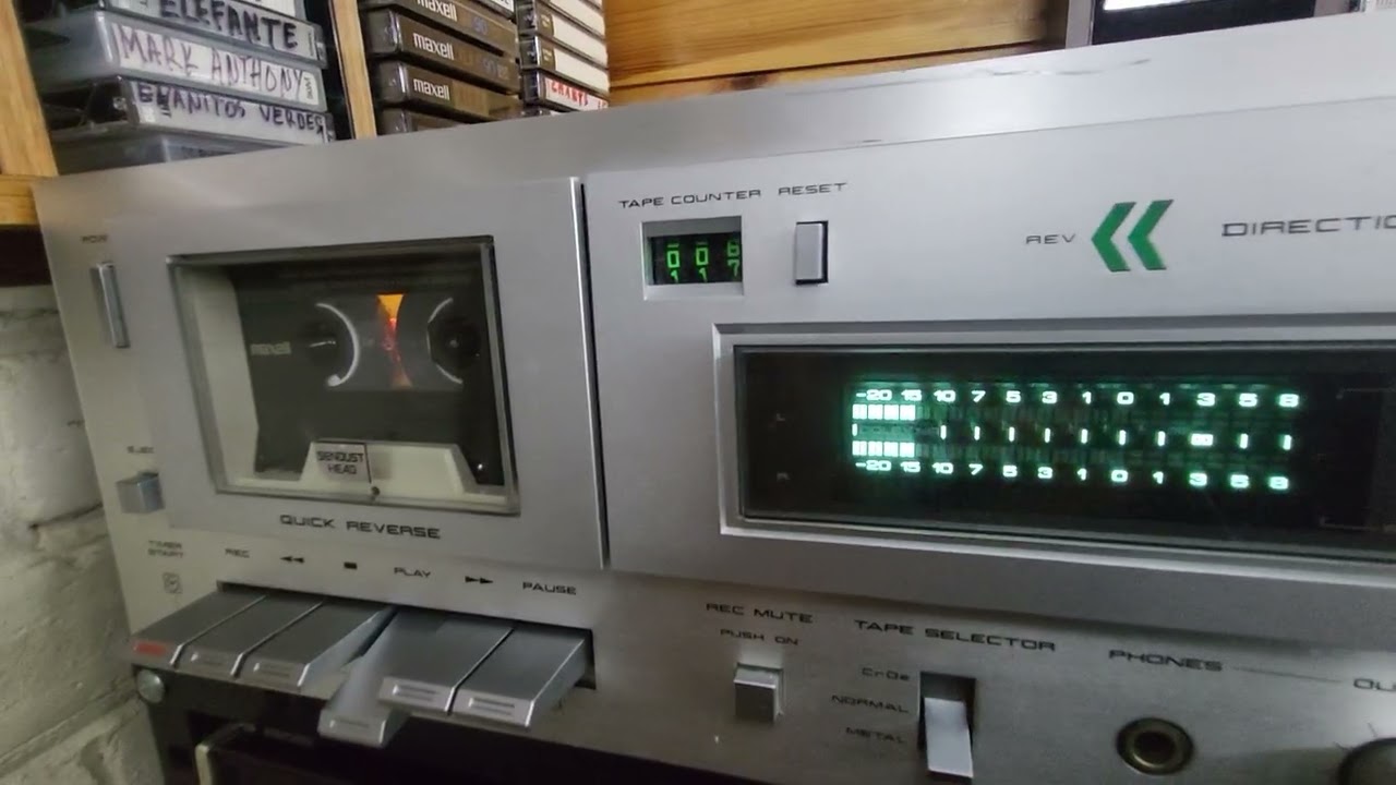 AKAI CS-M40R REVERSSIBLE 2HEADS CASSETTE DECK