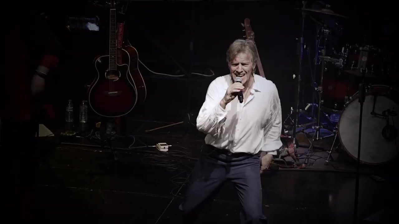 David Bowie Belgian Tribute by BE HEROES - Heroes (live)