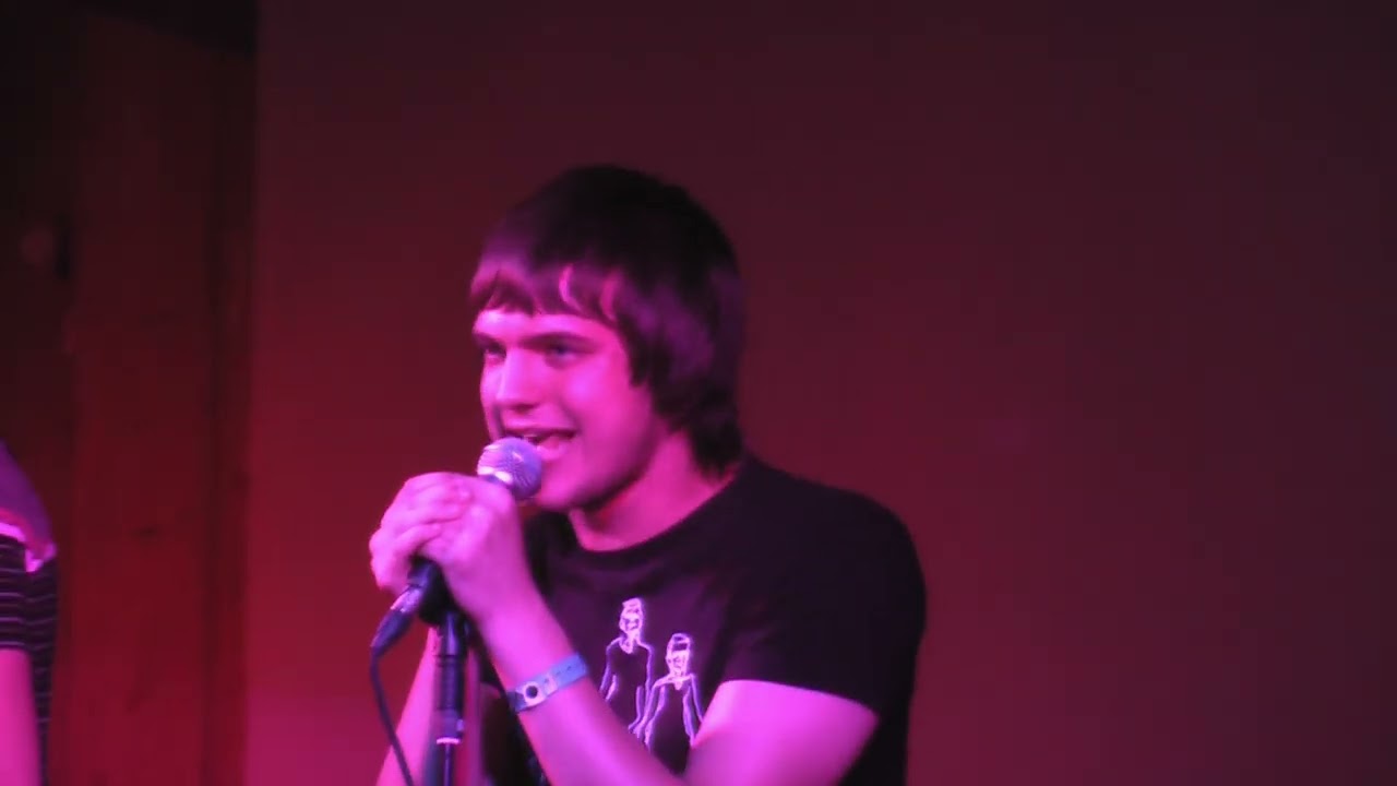 Me My Head - Leave While You Can (live at Proud Camden)