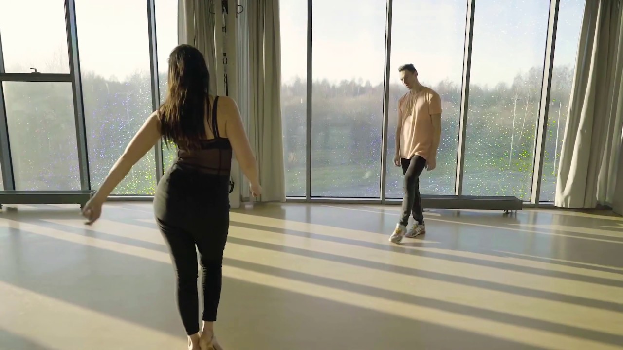 BAILEMOS Bachata Social by Alexandr & Elena [ Maki feat. María Artés ]