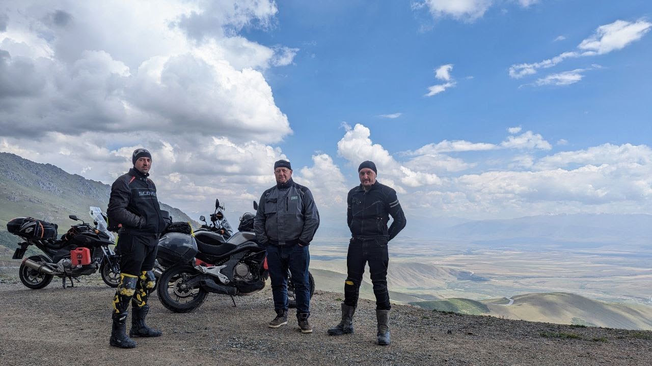 Мотопутешествие на Памир на Honda NC700X и CFMoto 650MT. День 8 и 9