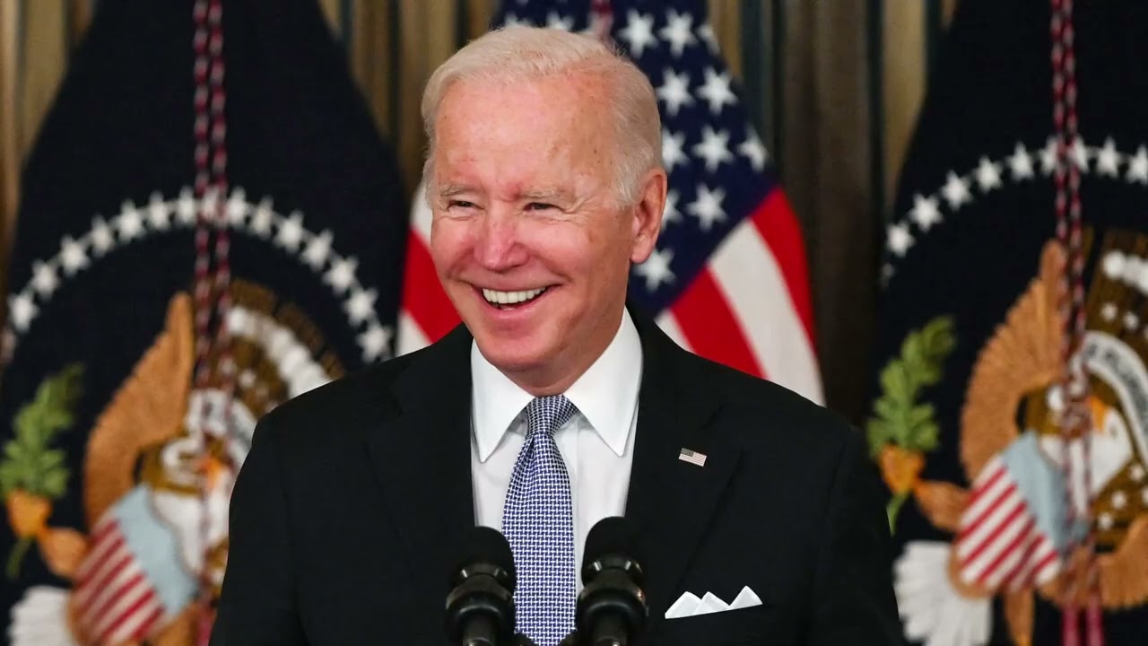 Trump, Biden and Obama play Apex Legends