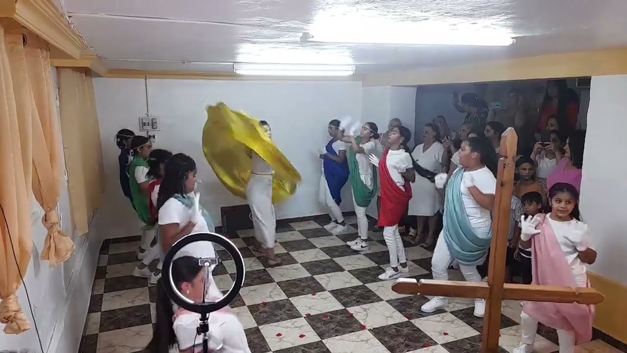 danza minicoro IMPACTANTE iglesia evangélica filadelfia corral de almaguer.