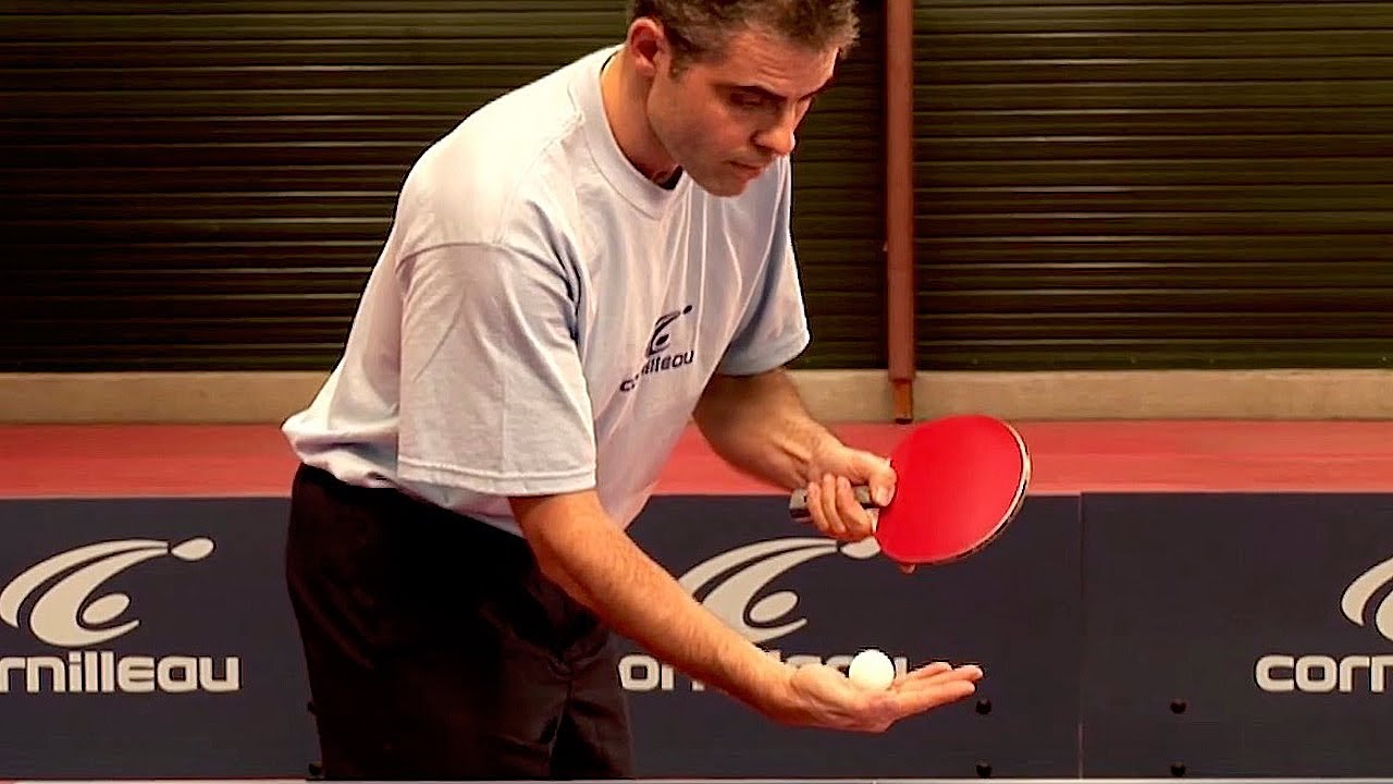 Exercices pour progresser au Ping Pong : tenir sa raquette et le service