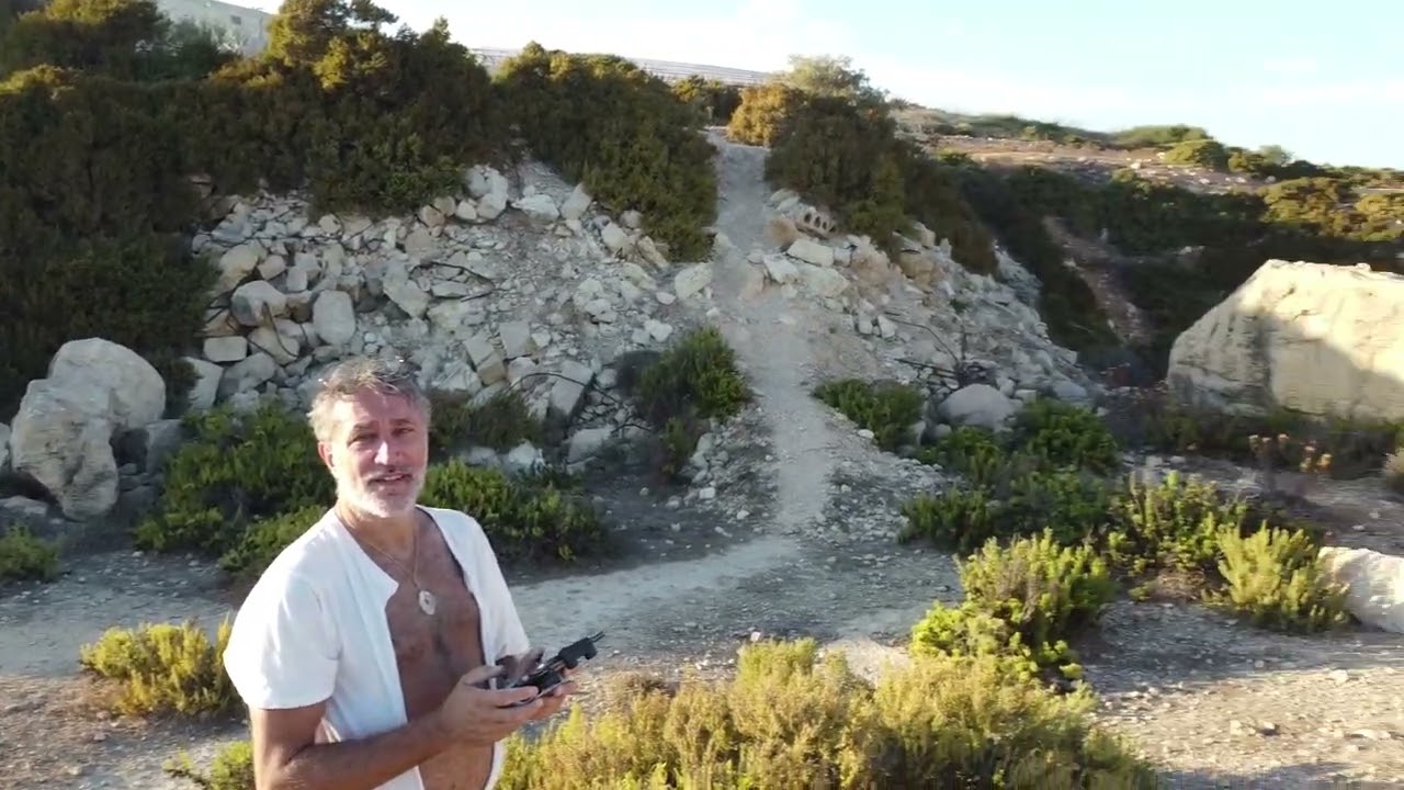 VERY VERY rough drone of Benghjsa, il-Mara and Ghar ir-Rih in Malta