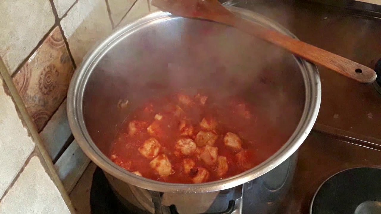 Κριθαράκι με στήθος κοτόπουλο στην κατσαρόλα