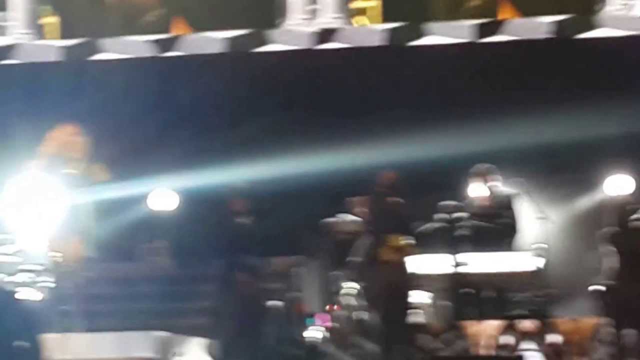 Rihanna İstanbul Konseri 2013 İnönü Stadı