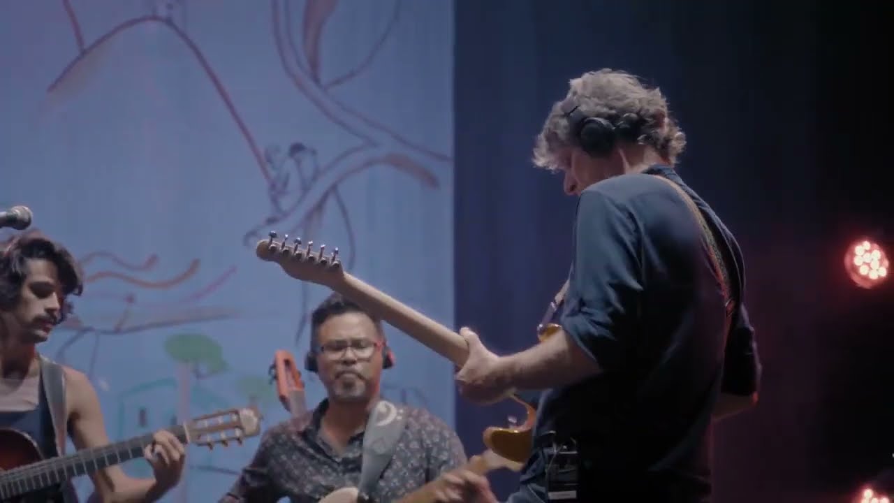 Milton Nascimento e Orquestra Ouro Preto - Trem de doido (Clube da Esquina)
