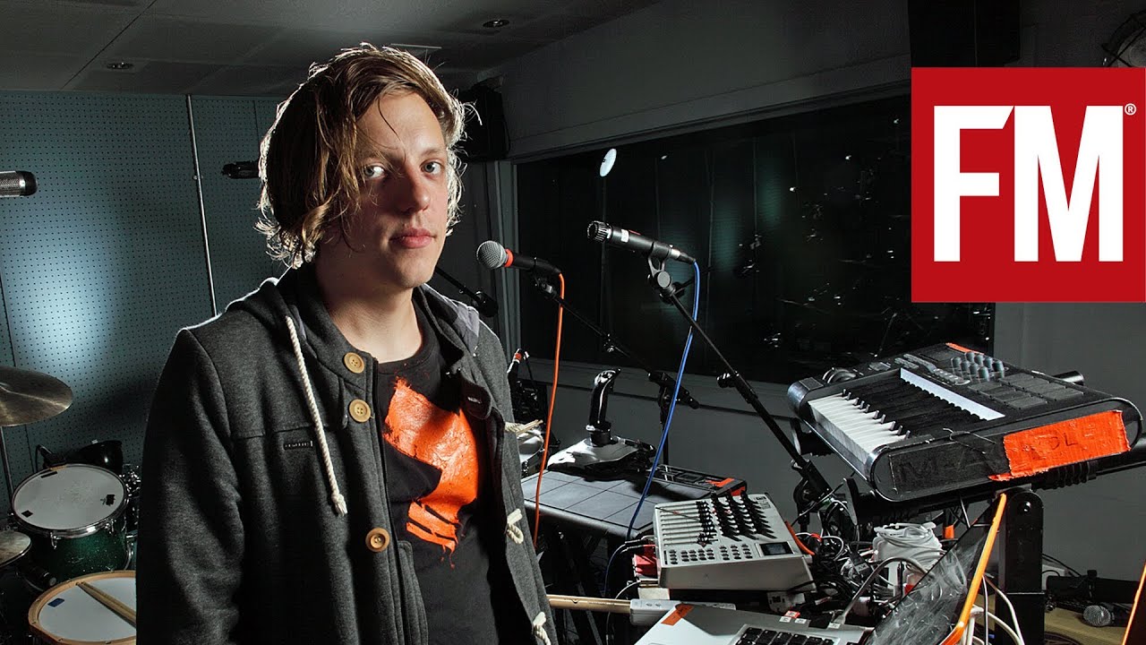 Robert DeLong - Gear Tour