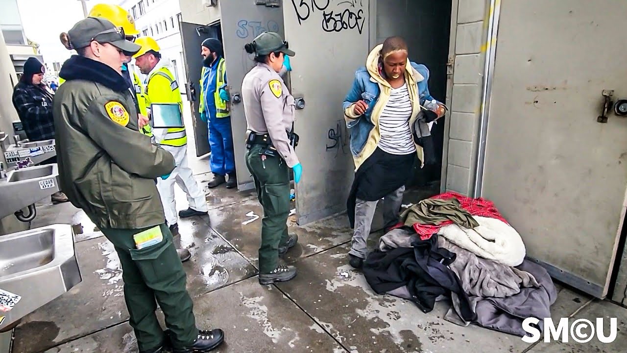 Venice Beach Restrooms Undergo Weekly Cleanup to Address Homeless Encampments