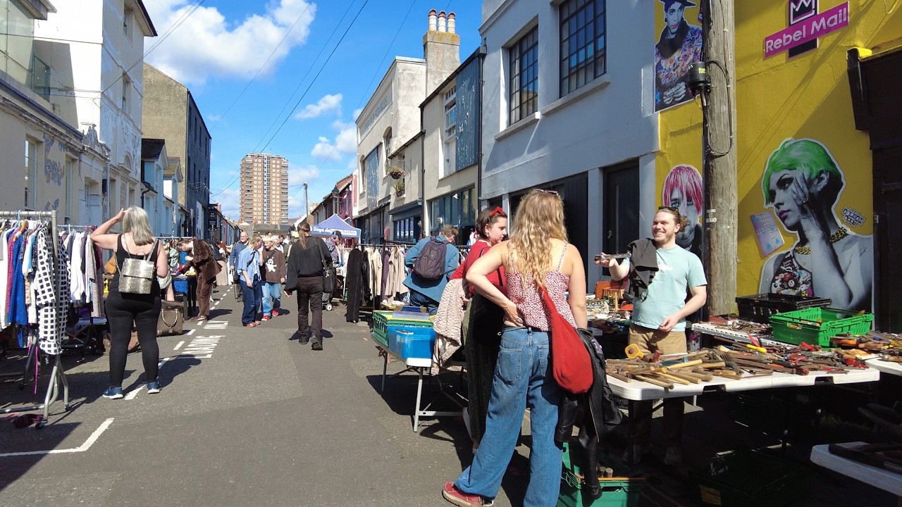 Brighton Walk - 4K - Brighton Station to Brighton Palace Pier via North Laine and the The Lanes