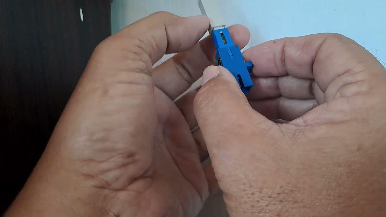 TIPS HOW TO CORRECTLY UNPLUG/PLUG SC CONNECTOR FROM IOO TO MODEM.
