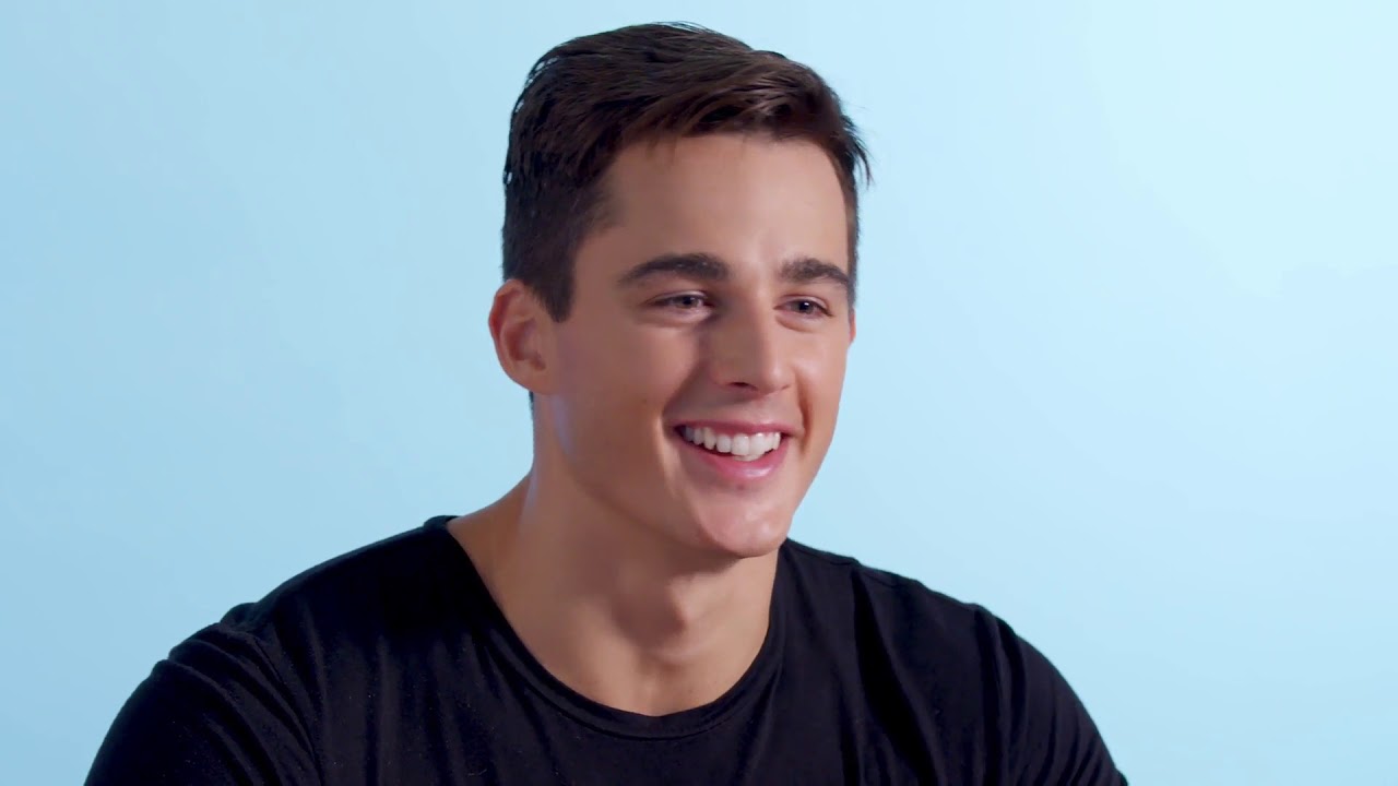 Pietro Boselli × 10 Gym Essentials Pietro Boselli Can't Live Without
