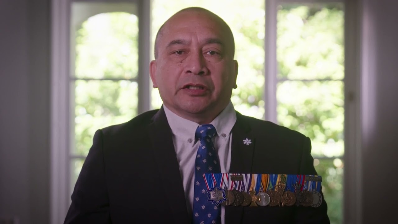 Kranslegging voor militaire slachtoffers Nationale Herdenking 15 augustus 2023 door Ronald Poetiray