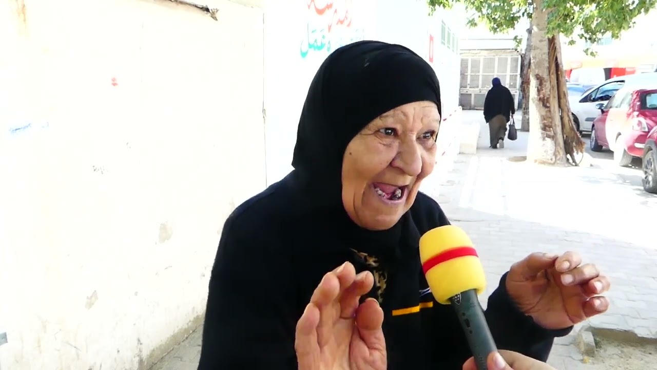 راجلي متوفي وظروفي صعيبة وقاعدة عايشة مع ولدي معرس إنشاء الله يعاوني دار