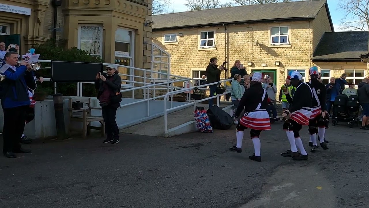 The Britannia Coconut Dancers at Olive House, Bacup, Lancashire - Headphone 3D audio
