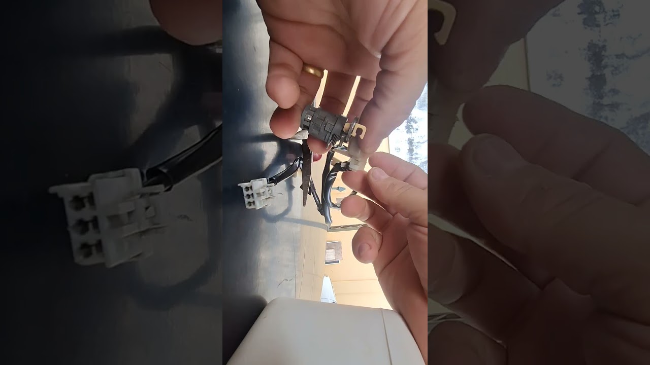 Chave civic switch trava automática.  Adaptação para o parafuso de suporte