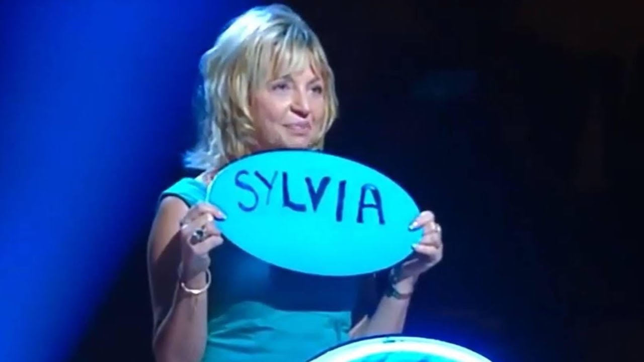 People Shocked By Resurfaced Clip Of Anne Robinson On Weakest Link