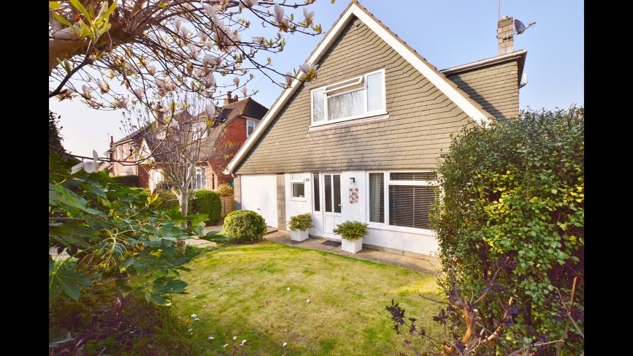 ** FOR SALE ** 3 BEDROOM DETACHED HOUSE - QUEENS PARK, BOURNEMOUTH ** £375,000 - £385,000 **