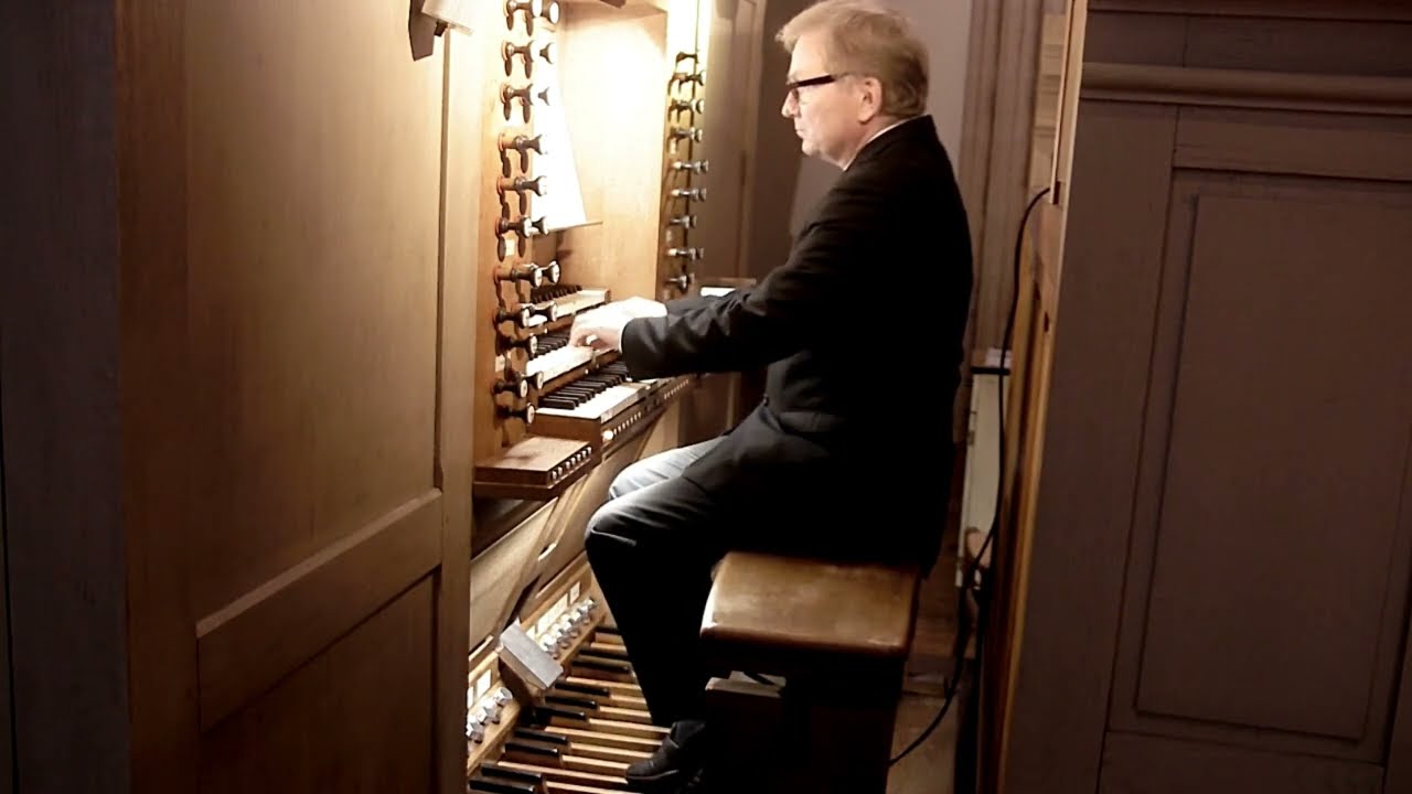 Lully : Te Deum (introduction) par Eric Lebrun, orgue de l'église Saint-Louis de Fontainebleau.