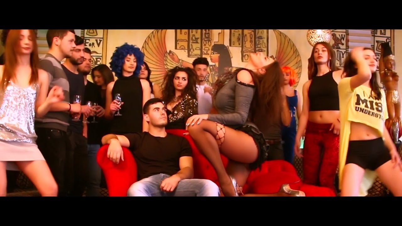 Gjyste Vulaj  -  Sonte b&euml;jm nam