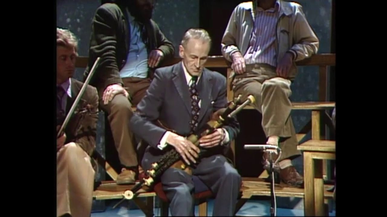An Gamhain Geal Bán - Séamus Ennis on Uilleann Pipes, 1979