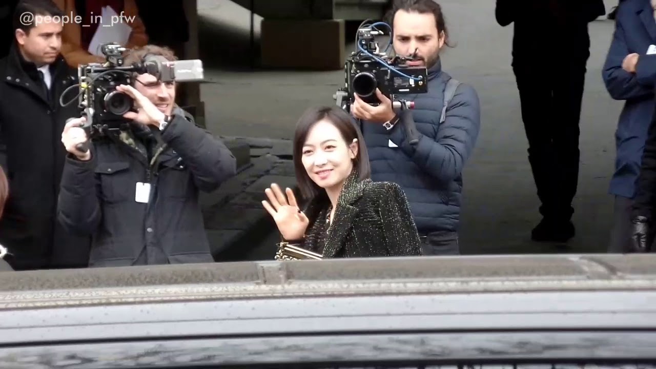 Victoria Song /Song Qian 宋茜 [ f(x) ] and Komatsu Nana 小松 菜奈 - Chanel fashion show - 05.03.2019