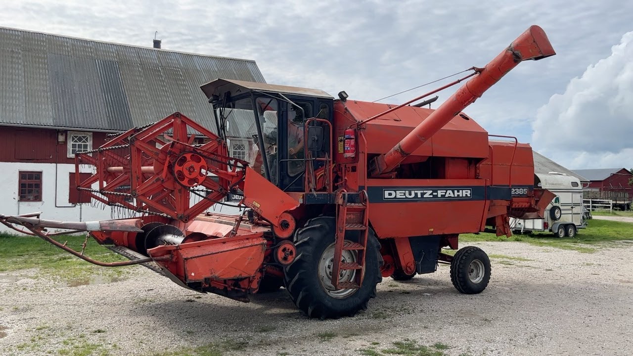 Köp Skördetröska Deutz-Fahr M2385 12 fots bord på Klaravik