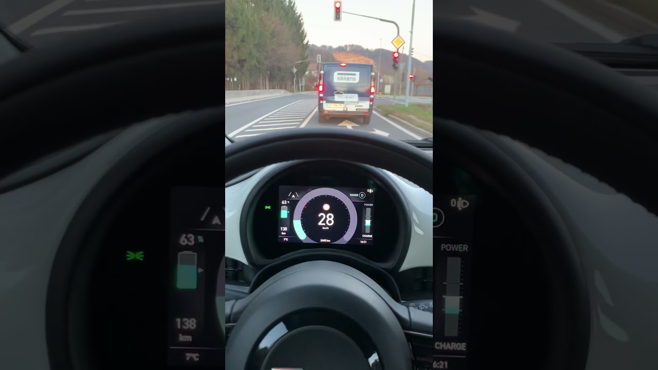 Emergency braking assist / AEB - Fiat 500e Electric #shorts