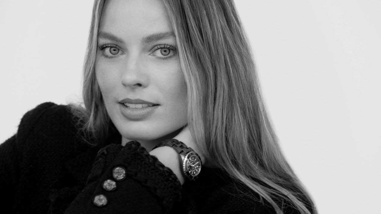 Margot Robbie and Ali MacGraw: The two-way J12 Interview &mdash; CHANEL Watches