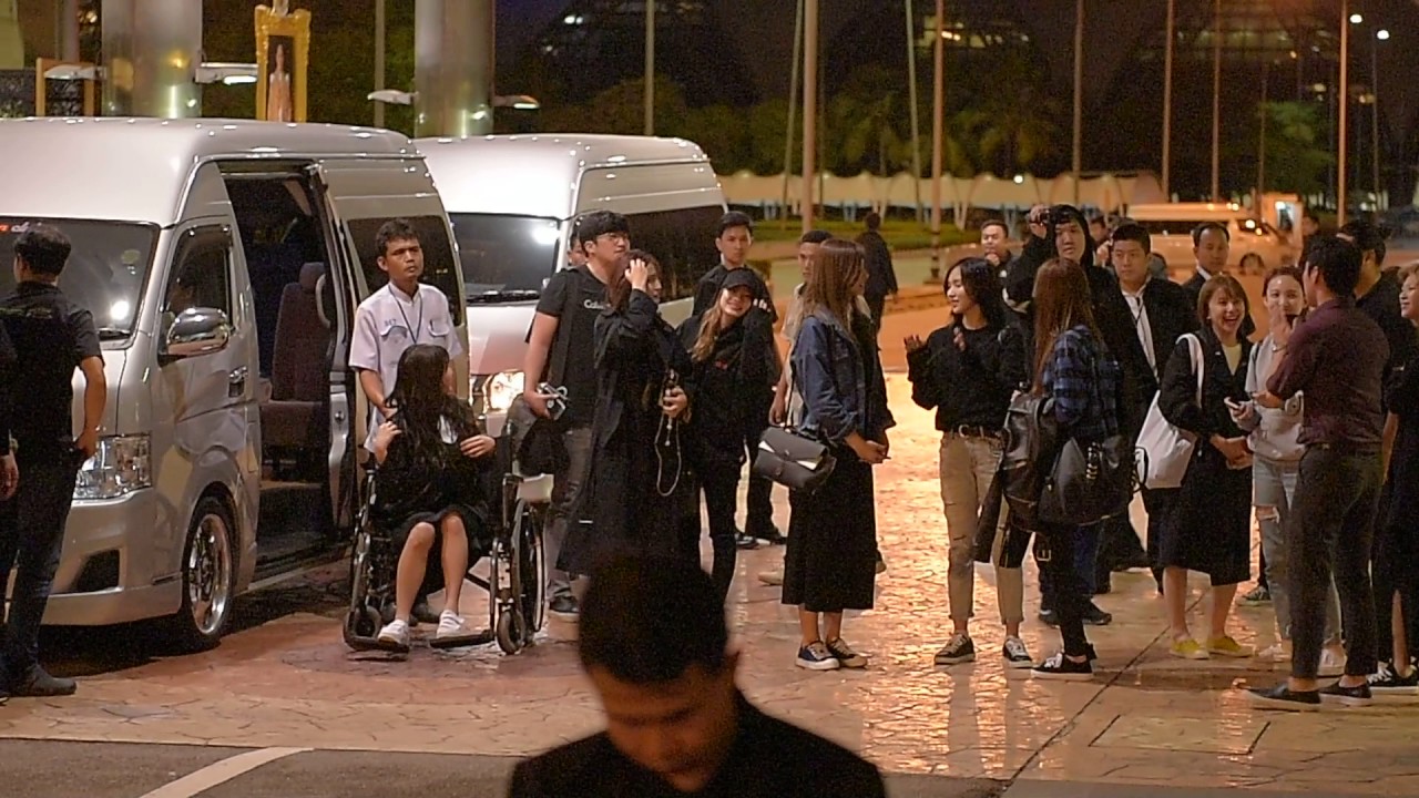 [Fancam] 170408 Twice at Suvarnabhumi Airport