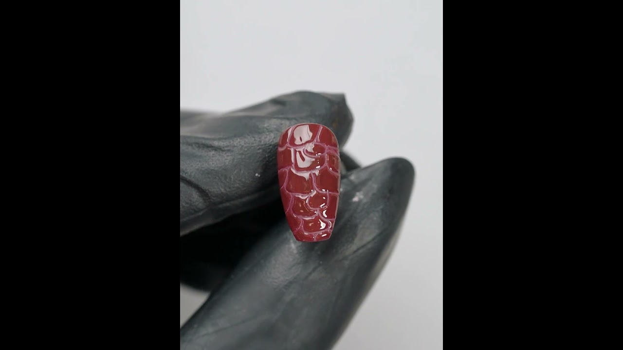 Nail Tutorial | GULAURI Crocodile Skin Texture Nail