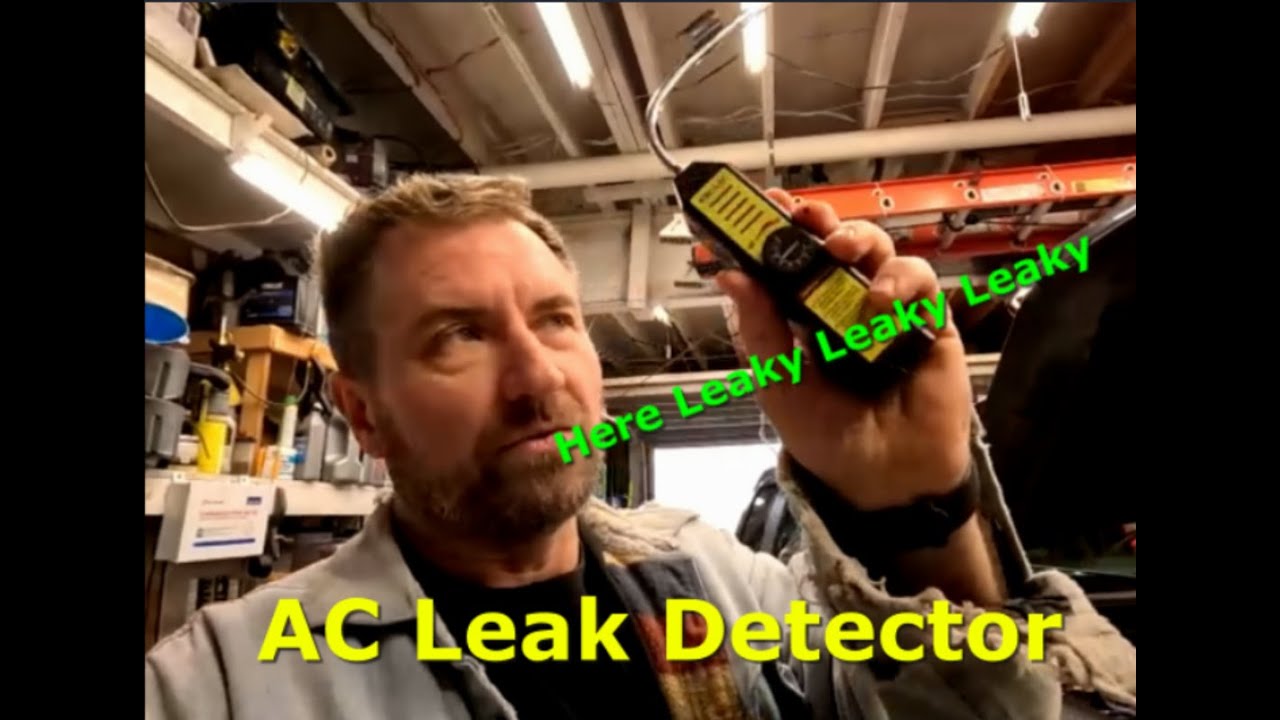 Мы пытаемся найти утечку кондиционера в этом Ford F150 с новой игрушкой!!!!