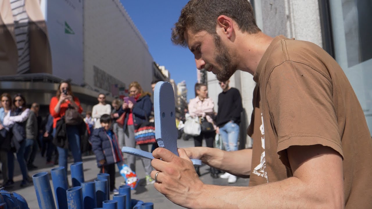 Moe el Tubero:  Improvisación - Busking in Madrid