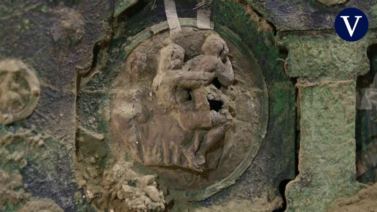 Hallada en Pompeya la primera carroza ceremonial casi intacta