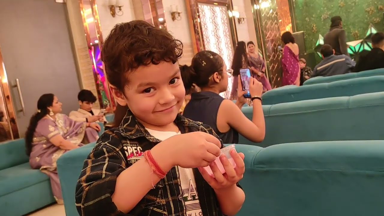 Aaj reception funtion attend kiya☺#dailyvlog #injoy #vlog (@डॉलीJoshi-b9m ) 