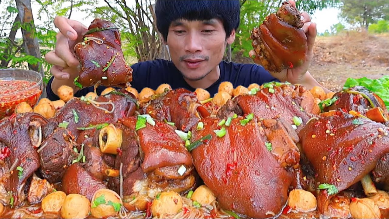 ก๋วยเตี๋ยวขาหมูจิ้มซีฟู๊ดแกล้มผักสดแซ่บคักอีหลีครับพี่น้องMUKBANG EATING SHOW#โก้อีสานพาแดก